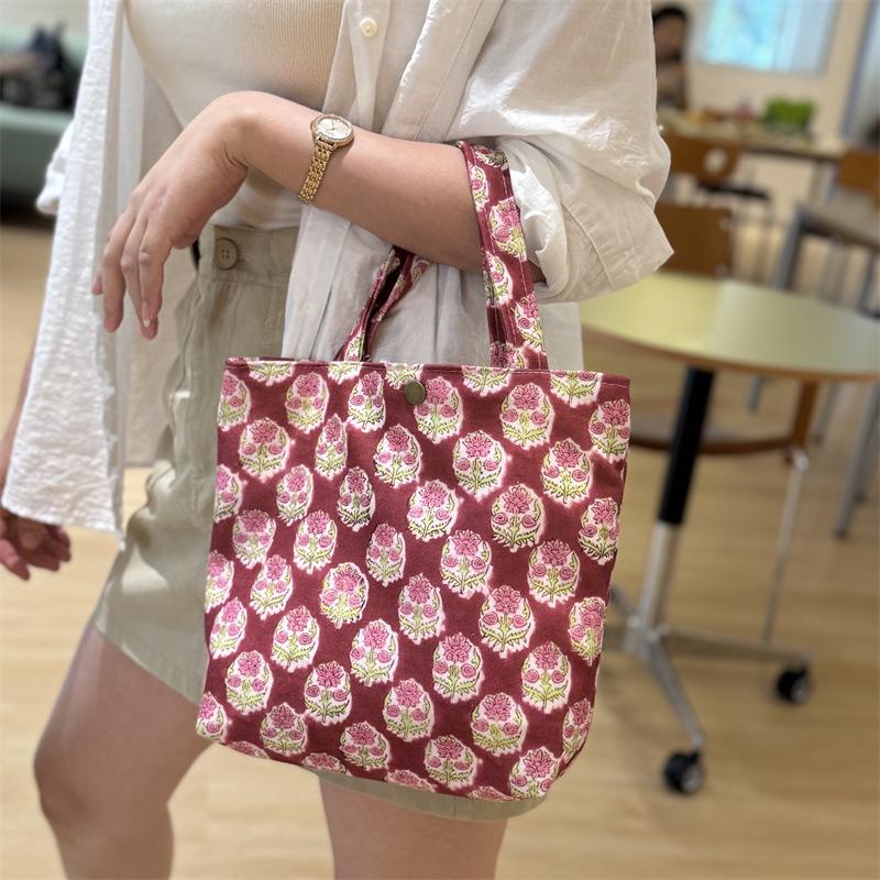 

Retro Red Floral Women s Large Canvas Shoulder Bag for Summer Shopping and Commuting