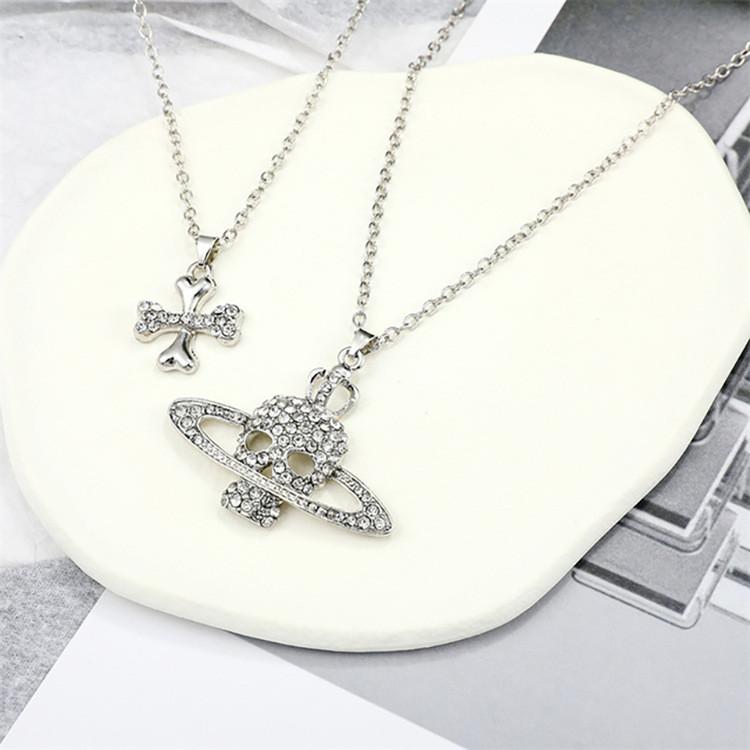 

Модное серебряное колье Сатурн с мерцающим ореолом для современных модниц