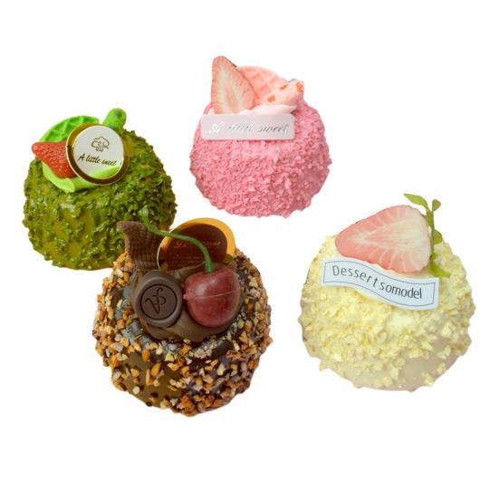 1/4Pcs Simulated Cake Figurine Realistic Mini Strawberry Chocolate Cake Model Home Kitchen Desktop Decoration Ornament Photo Props