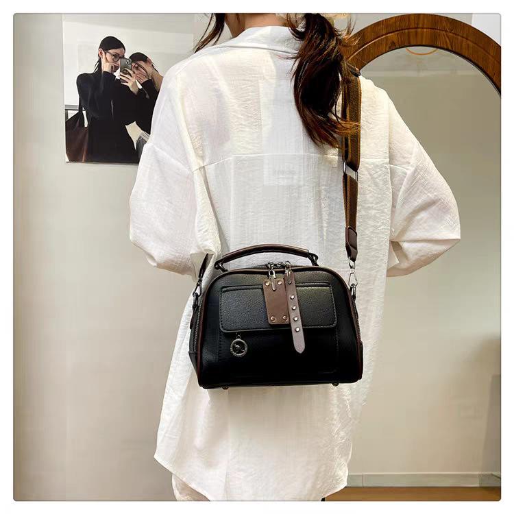 

Vintage Large-capacity All-matching Pillow Bag High-quality Western-style Women s Cross-body Commuting 23x9x8 чорний