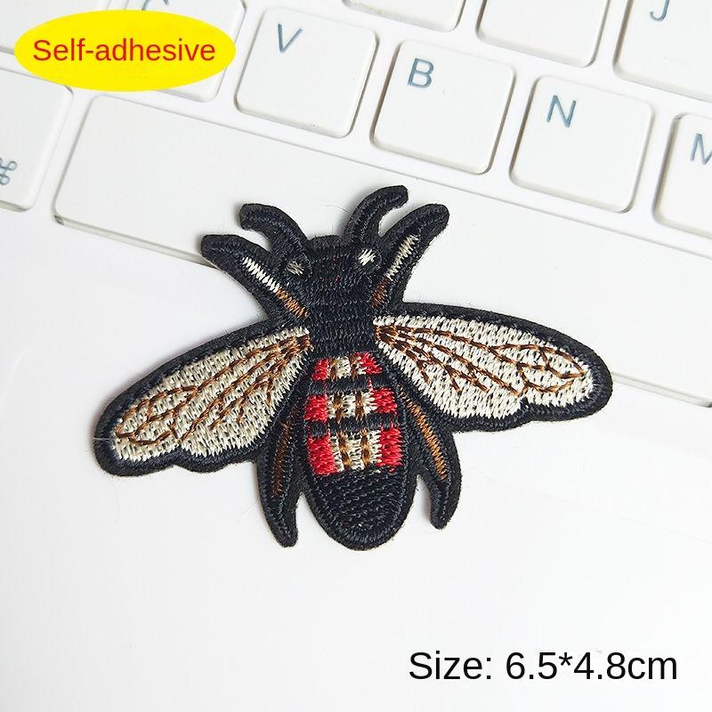 

Самоклеящаяся нашивка на пуховик в виде пчелы, нашивка для ремонта одежды, без следов, ремонтная тканевая нашивка, бесшовная вышивка, декоративная нашивка