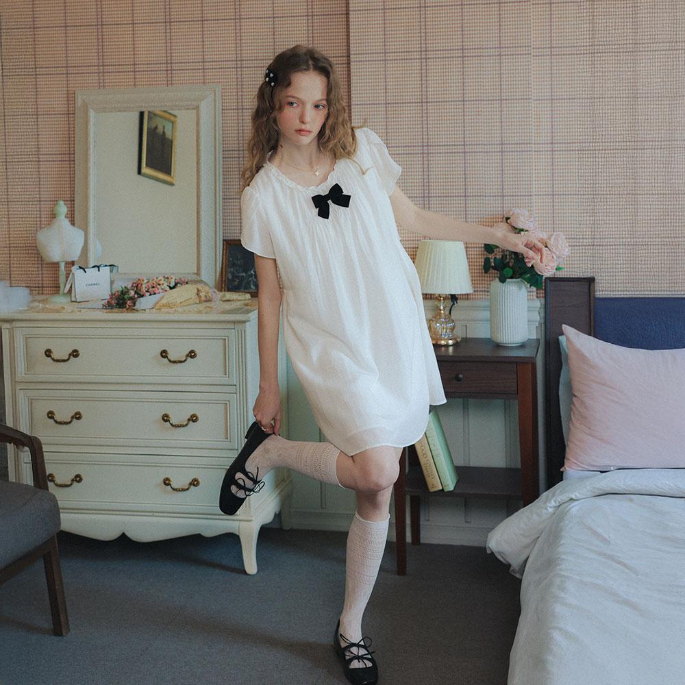 Ceme Adu Cest_Black Ribbon Flare Dress_White