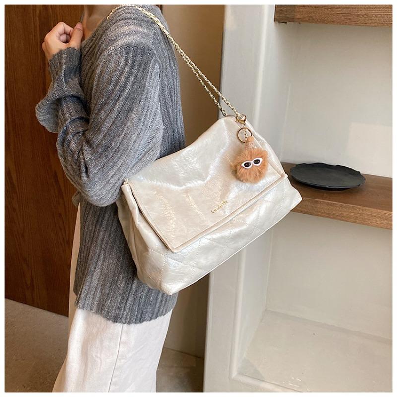 Retro commuter bag women's large-capacity new autumn and winter versatile chain shoulder bag casual tote bag