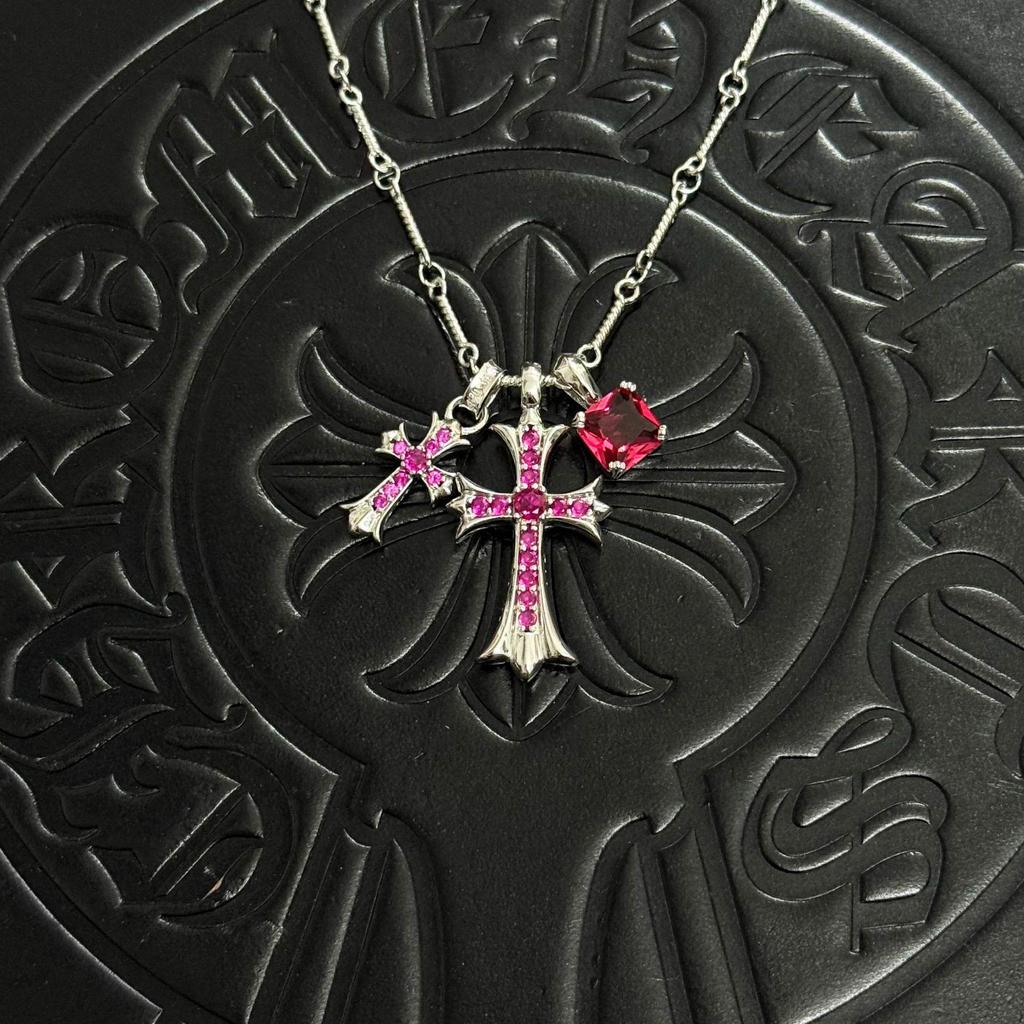 Chrome Hearts Retro Distressed Double Cross Square Pendant Necklace - Unisex Fashion Accessory