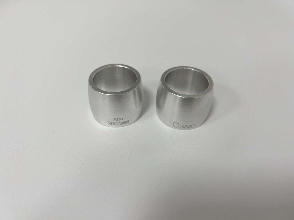 E Alto Saxophone Metal Ligature with Bakelite Mouthpiece and Reed Clip for Clarinet