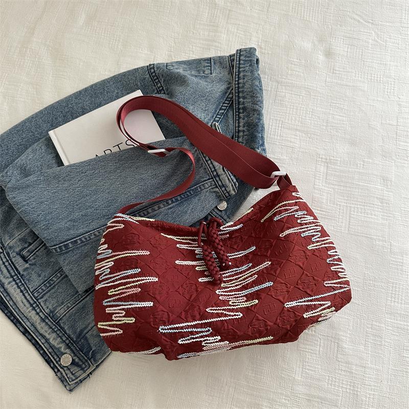 

Simple and fashionable large-capacity commuter oblique span bag 2024 new summer fashionable shoulder bag fashionable tote bag червоний