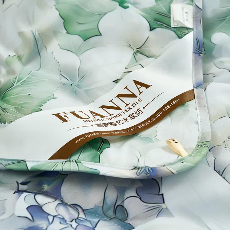 FUANNA "Listening to the Wind" Seven-Hole Antibacterial Summer Quilt