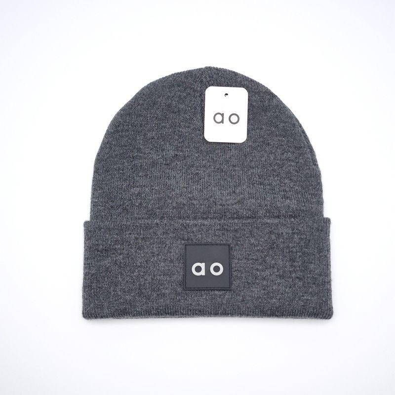 Warm Knitted Hat Unisex Outdoor Sports Winter Cap Fashionable All-Season Knitwear Versatile Autumn Winter Thermal Wool Cap