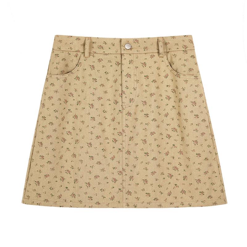 

Fresh Floral High-Waisted Midi Skirt - Slimming A-Line Design for a Flaunting Summer Look, Perfect for Women Seeking a Versatile, Large Size Fit. 3XL (recommended 80-90 kg) хаки