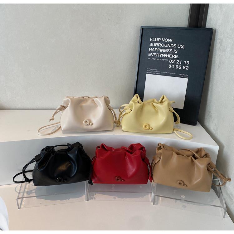 Ielgy Summer Simple All-Match One-Shoulder Messenger Bucket Bag