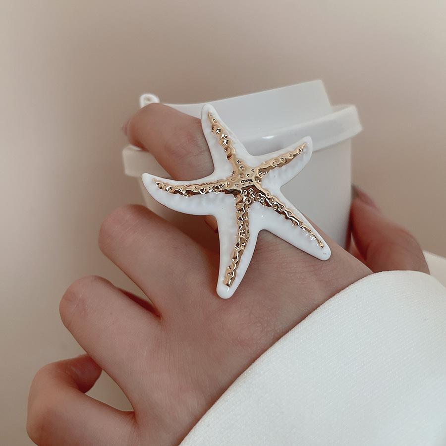 Gold Plated Iron Alloy Exaggerated Blue White Enamel Wrinkled Starfish Open Adjustable Cocktail Ring For Women