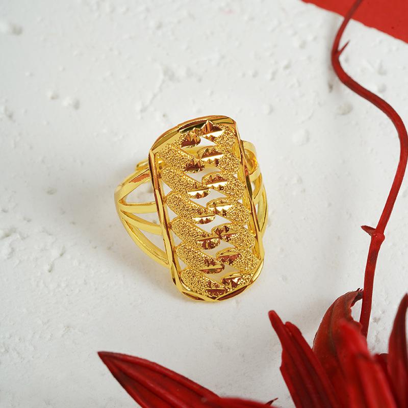 Southeast Asian Ring for Women with Gypsophila Hollowed Out
