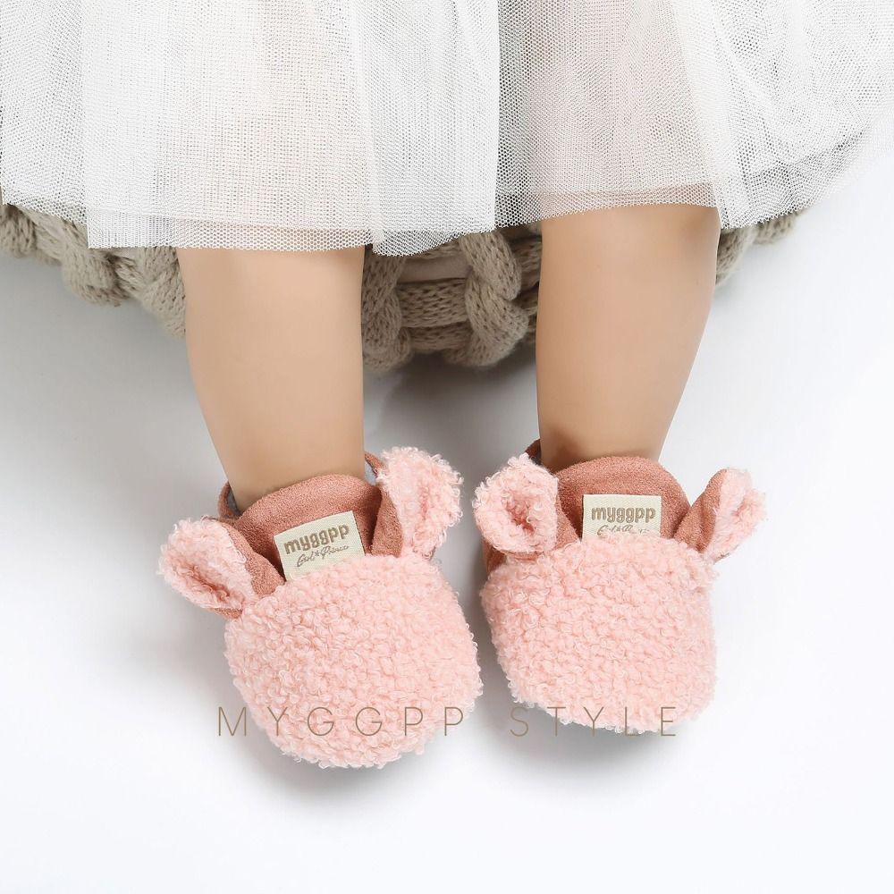 Soft Baby Crib Shoes Non-Slip Sole Baby Walking Shoes Cartoon Newborn Baby Booties Winter