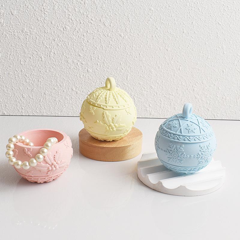 DIY Handmade Concrete Relief Snows Berry Scented Candle Vessel Molds Xmas Decor Christmas Round Ball Jar Silicone Mold With Lids