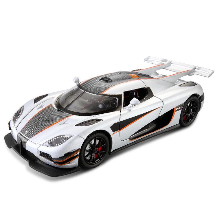 1:24 Koenigsegg ONE Alloy Car Model with Ejection Doors - Sports Car Ornament and Toy
