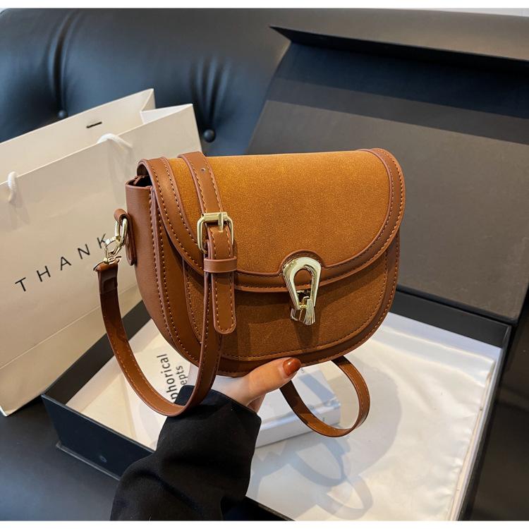 

Елітна жіноча сумка-ніша, осінь-зима 2024, нова ретро-сумка через плече, популярна корейська версія, підсідельна сумка коричневий