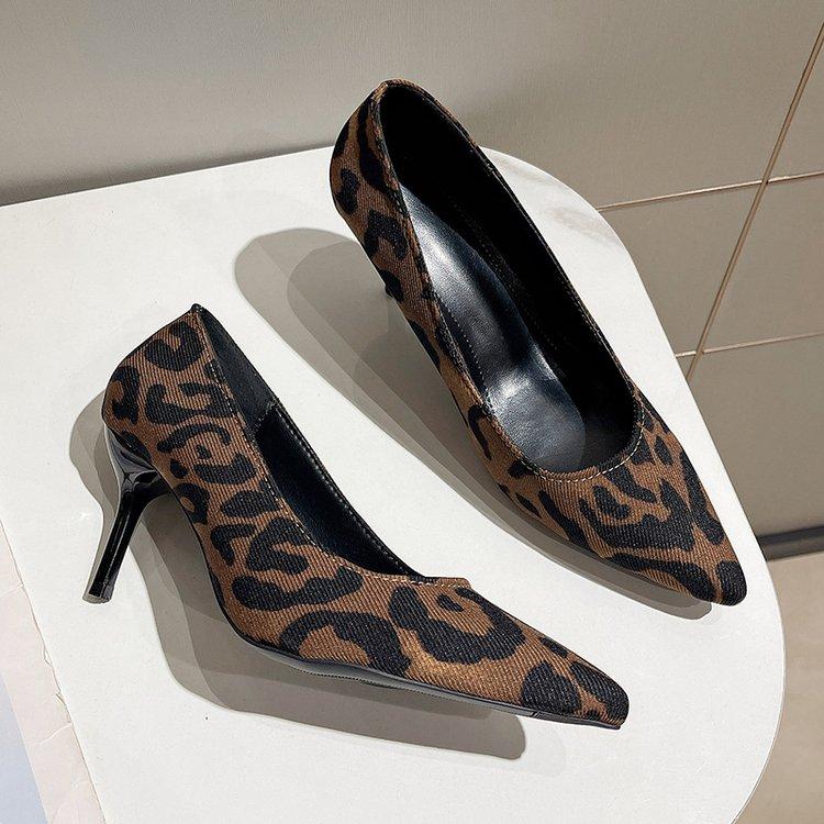 Women's Pointed Toe Slip-On Shoes Medium Heel Spring New Fashion Leopard Print Versatile Commuting Shoes Size 35-42 Pumps