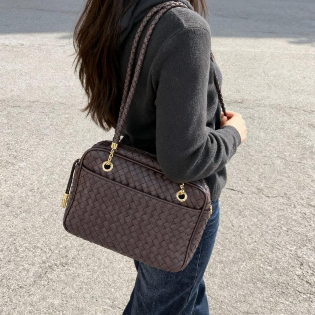 New Leather Woven Camera Bag Tofu Bag Niche Retro Boston Women's Bag Cross-border Fashion Shoulder Messenger Bag