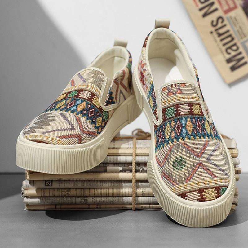 Fashion 2025 Ethnic Style Men's Stripe Flat Shoes Summer Casual Canvas Shoes Fisherman Linen Cloth Loafers Youth Sneakers Zapatos Hombre