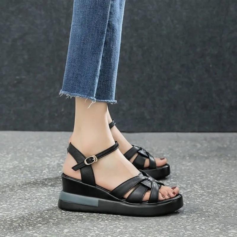 

Fashion 2025 Summer NewWomen s Sandals Casual Retro Hollow Button Sandals Women s Open-toe Sandals Fashion Comfortable Slope Heel Sandal 35