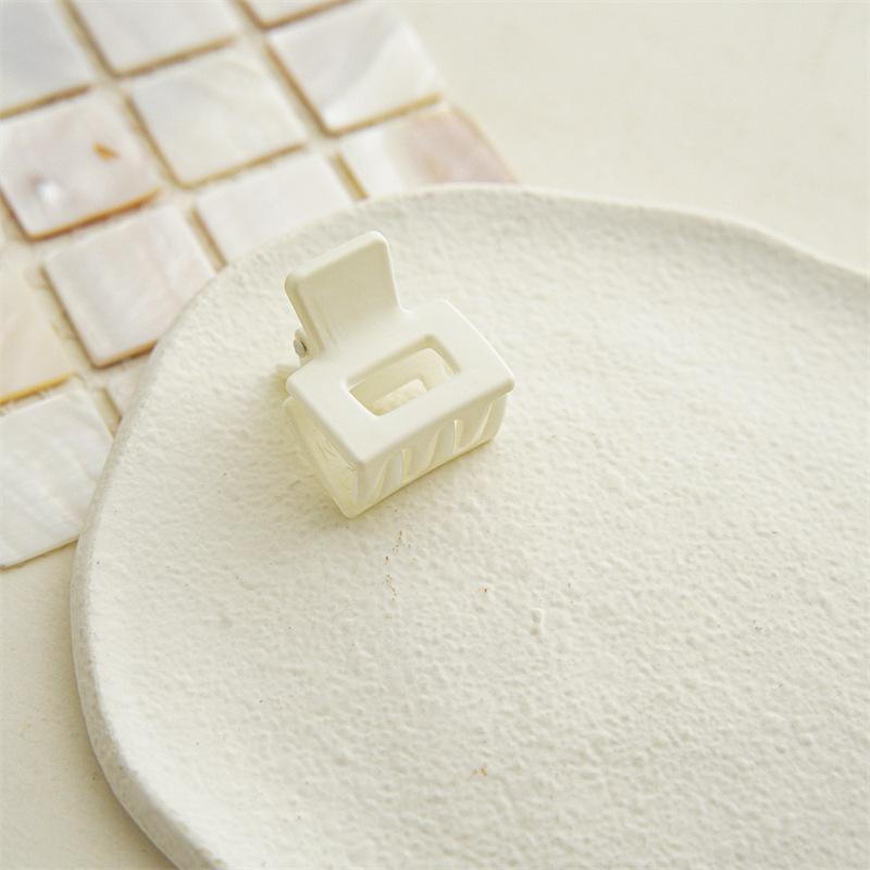 Small Square Hair Claws Frosted Hair Clip Geometry Simple Hairpins Ponytail Clip Crabs Hair Accessories for Women