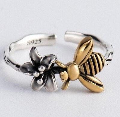 Hecheng Retro Silver-Plated Bee Stamen Ring - Vintage Style with Colorful Personality for Women