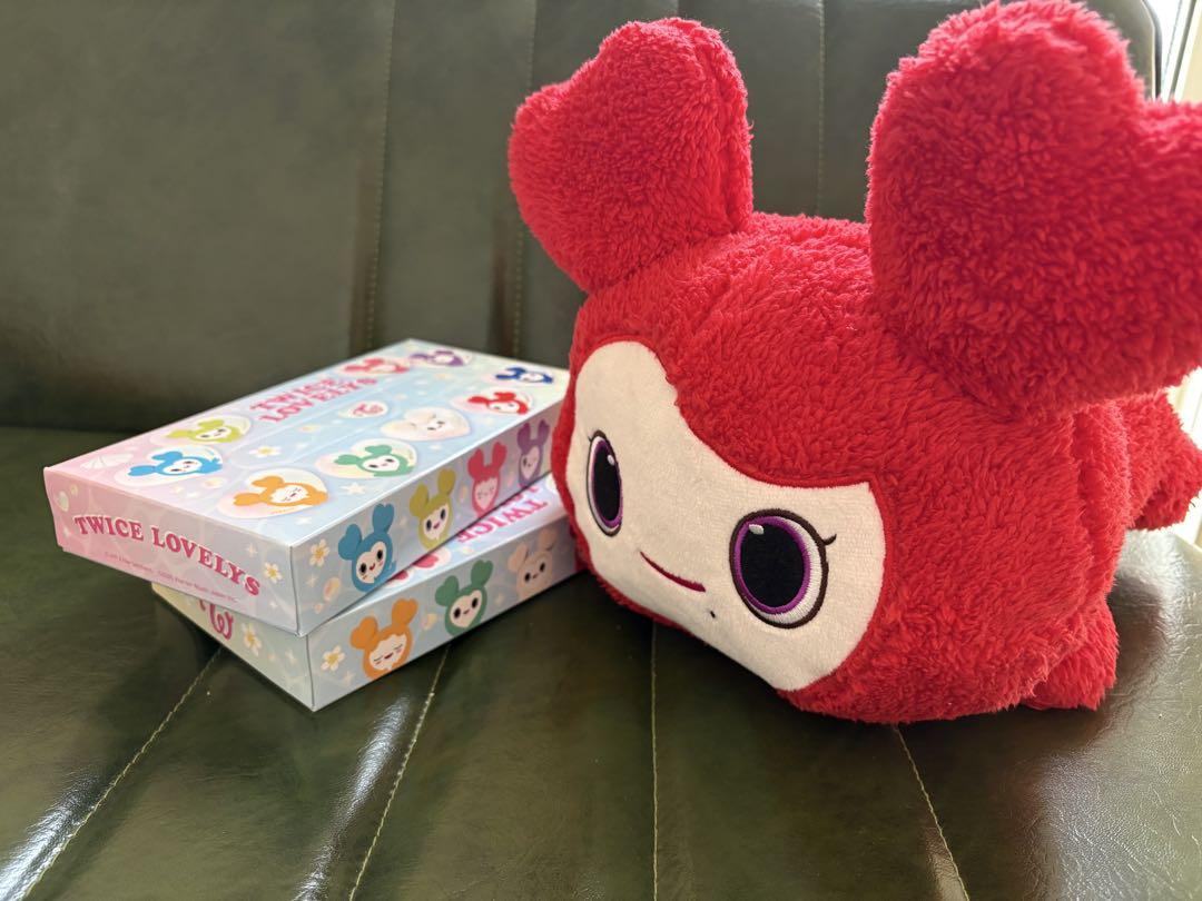 

[USED] On sale, first come first served GIGO exclusive TWICE LOVELYS