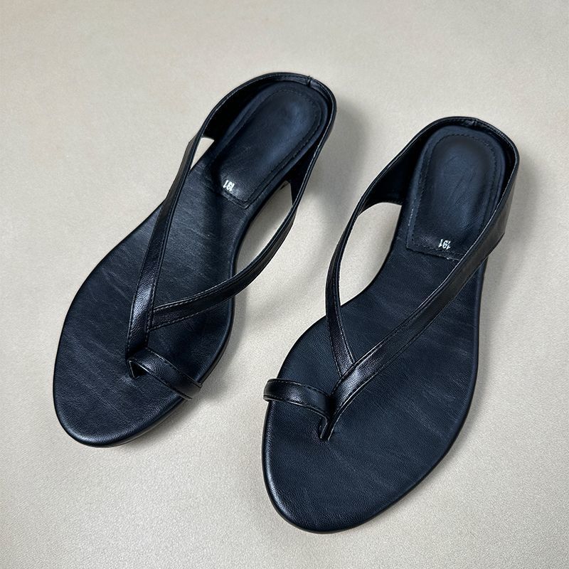 2025 thick heel flip-flops summer sandals women's new simple toes round head slippers summer versatile fashion black
