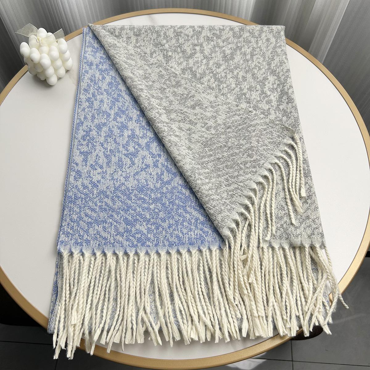 

Imitation Cashmere Autumn and Winter Scarf High End Autumn and Winter New Style Lotus Warm Shawl and Long Scarf with A Sense of Atmosphere 200 * 67cm