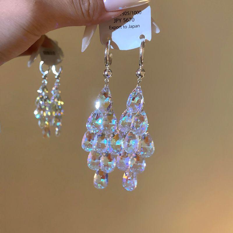 

Серьги, ощущение высокого класса, темперамент легкой роскоши, преувеличенная кисточка-капля воды для ужина, тренд 2025 года в придворном стиле, серьги с холодным ветром