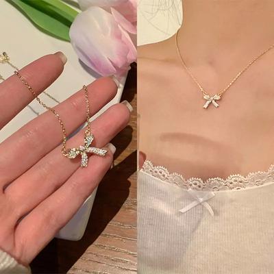 New Bow Necklace Female Light Luxury Niche Design Neck Chain Style Temperament Premium Sense Clavicle Chain