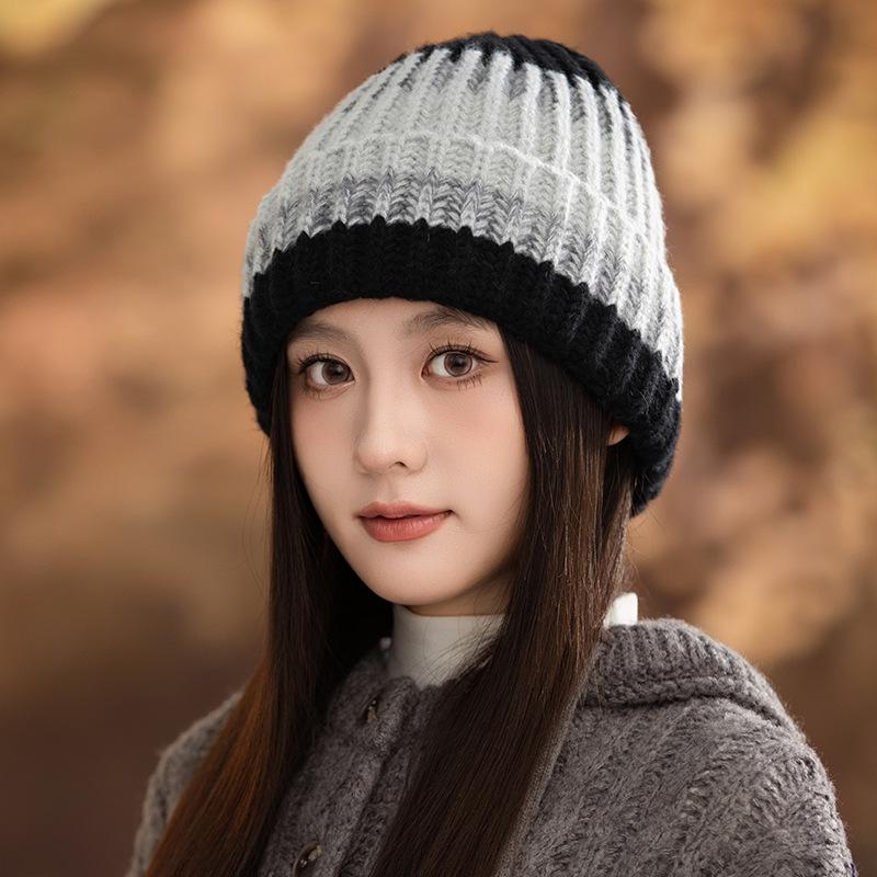 Outdoor Autumn and Winter Casual Knitted Hat Warm Wool Hat Windproof Ear Protection Stack Hat Women