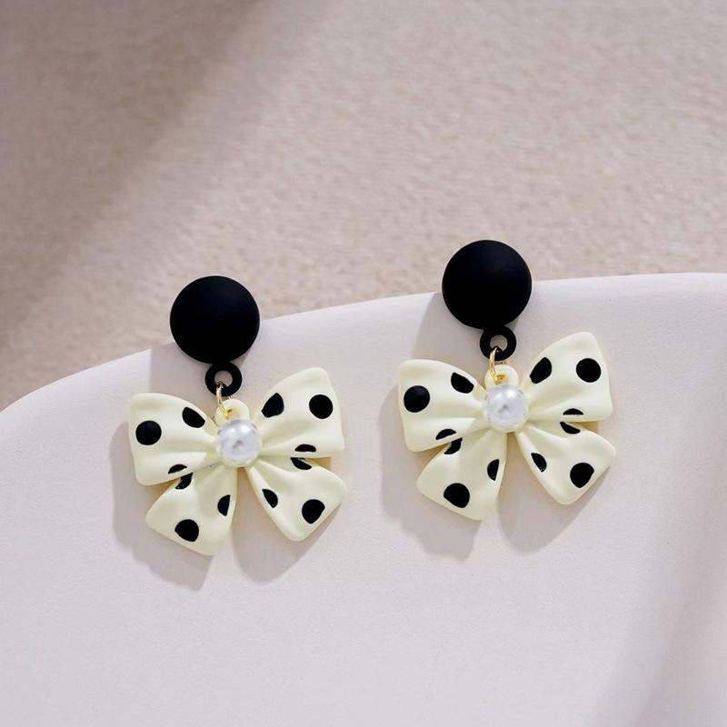 Silver Needle Personalized Stud Earrings Women's Autumn and Winter New Trendy Bow Earrings Exquisite Temperament Earrings