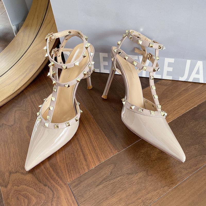 

Naked gray rivet high heels women s thin heels 2025 new temperament sexy royal sister pointed head word with bag head sandals 34