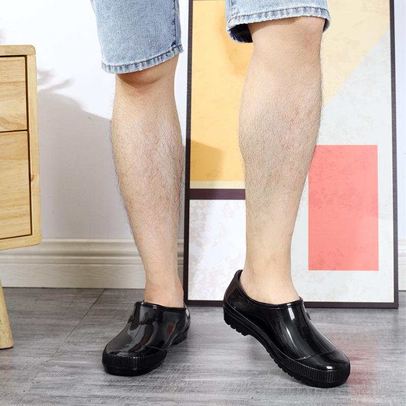 Schwarze niedrige Regenstiefel Herren Rutschfest Küchenarbeit Outdoor Flache Speichelschuhe Gummischuh