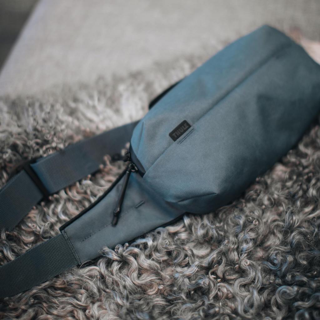 Thule Aion Sling Bag Nutria Shoulder Bag