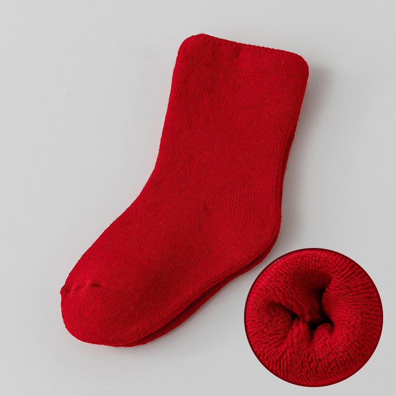 Combed Cotton Red Socks for Newborns & Toddlers: Small/Medium, All Seasons