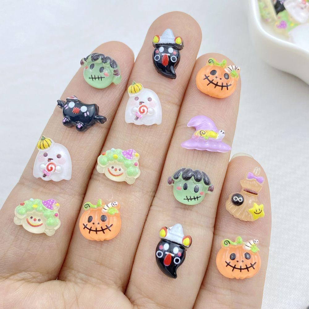 50Pcs New Cute Resin Small Halloween Collection Flat Back Ornament Jewelry Making Manicure Hairwear Accessories