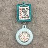 Orologi da Tasca da Infermiera Carini Porta Badge da Medico a Cartone Animato Spilla Orologio Retrattile Divertente Regalo