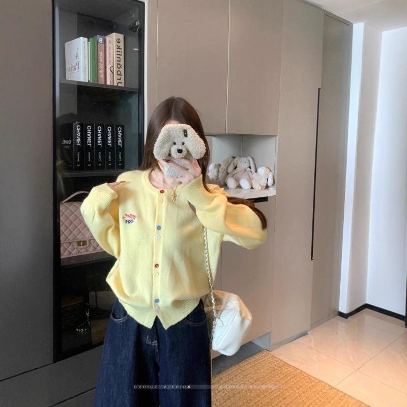 Large size embroidered crew neck soft waxy knitted cardigan women's clothing autumn temperament sweater fat M meat-covering and thin top