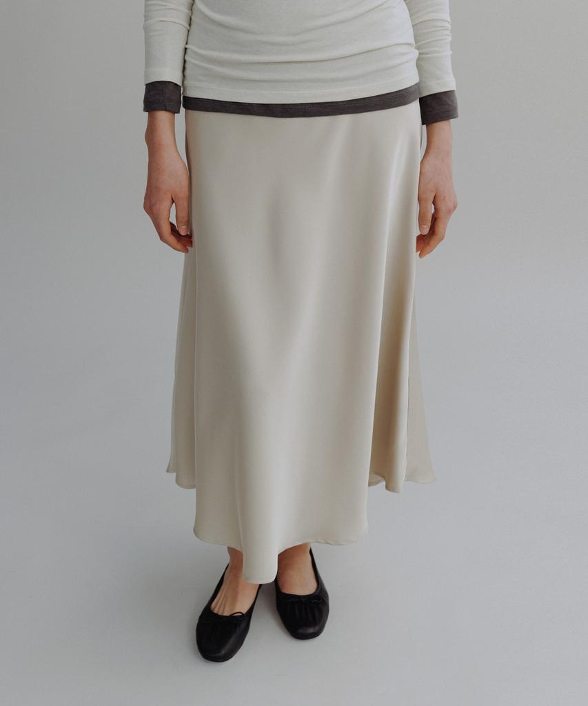 Manggomaenipeullijeu Shell Satin Skirt (2Colors)