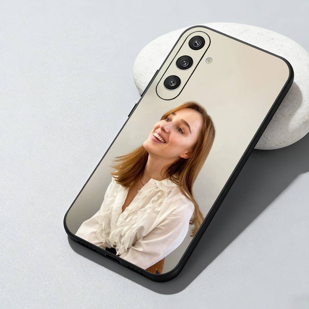 

P-Phoebe D-Dynevor Phone Case For Samsung Galaxy A73,A72,A71,A70,A52,A51 Others Soft Black Cover Samsung a71 4g