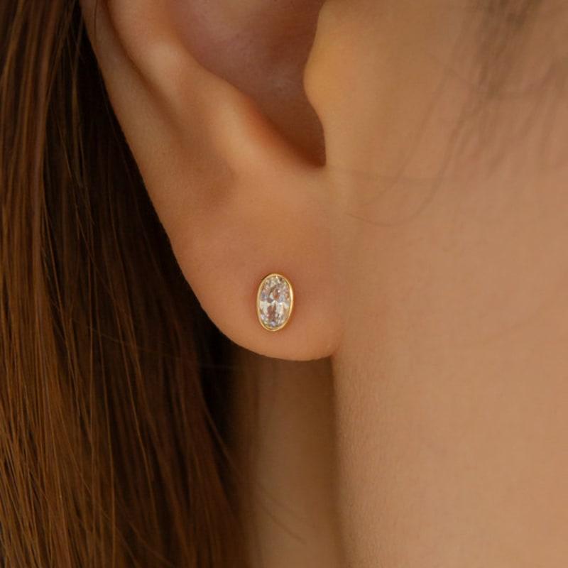 

LUNNE 14k Oval Stone Bezel Piercing (14k Gold) #LFPI20 Gold (individual)