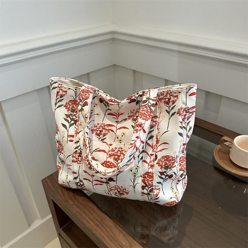 Gentle and Fashionable Handbag 2025 New Foreign Style Shoulder Armpit Bag Make-up Lesson Tote Bag Casual Bag