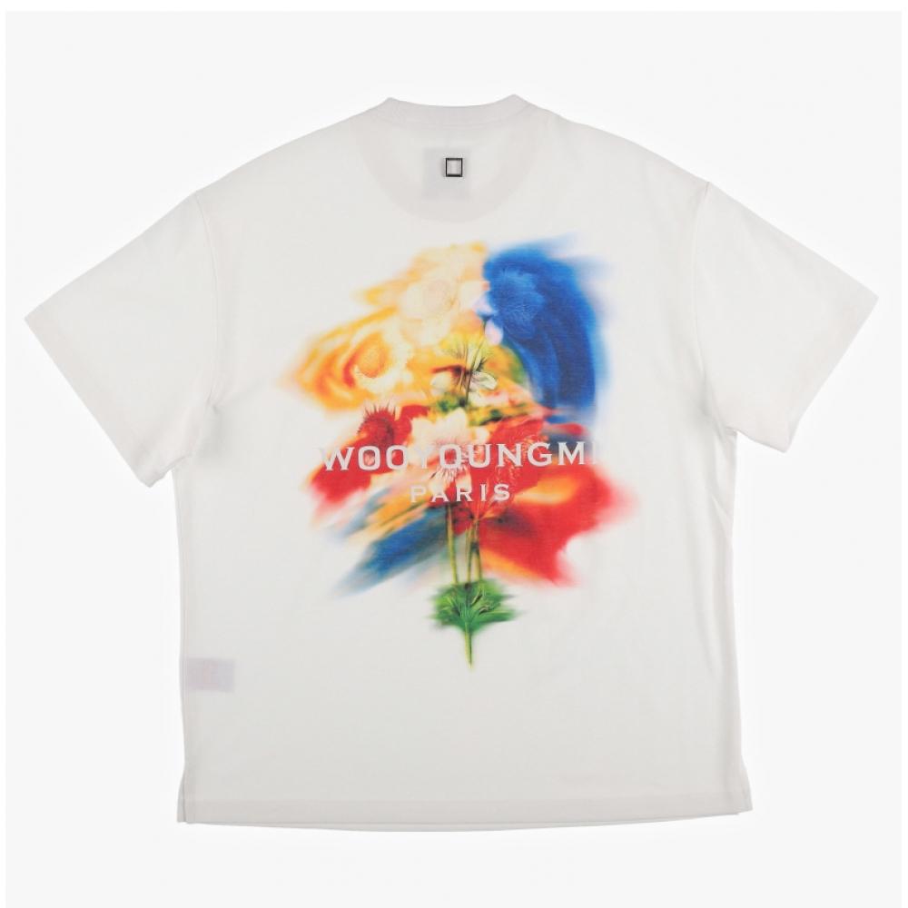 Woo Yeong Mi W243tS06 714w T-shirt Homme à Manches Courtes avec Logo Arrière Fleur Balancée