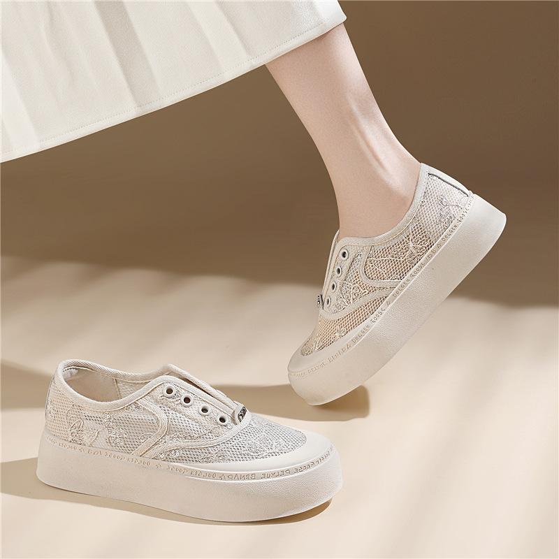 Summer new fisherman shoes women's mesh breathable flat bottom small fragrance versatile soft bottom one