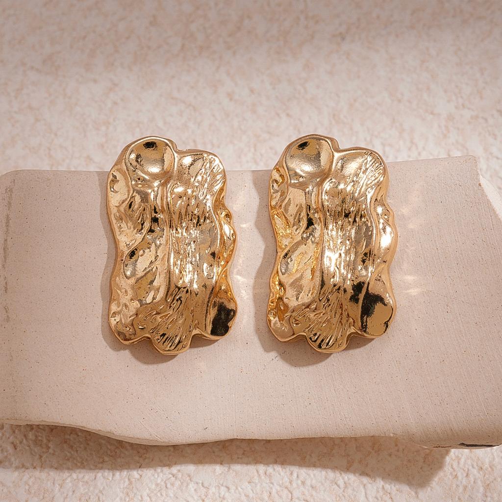 European and American metal wind geometric leaves round earrings light luxury high-end stud earrings design niche earrings women