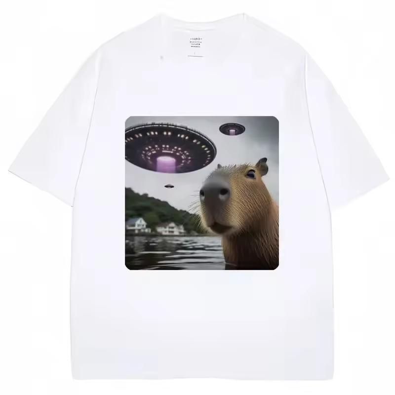 Funny Alien Selfie UFO Capybara Graphic T-Shirt Animal Lovers Men Women Tee Shirt Cozy Cotton Loose Casual T-shirts