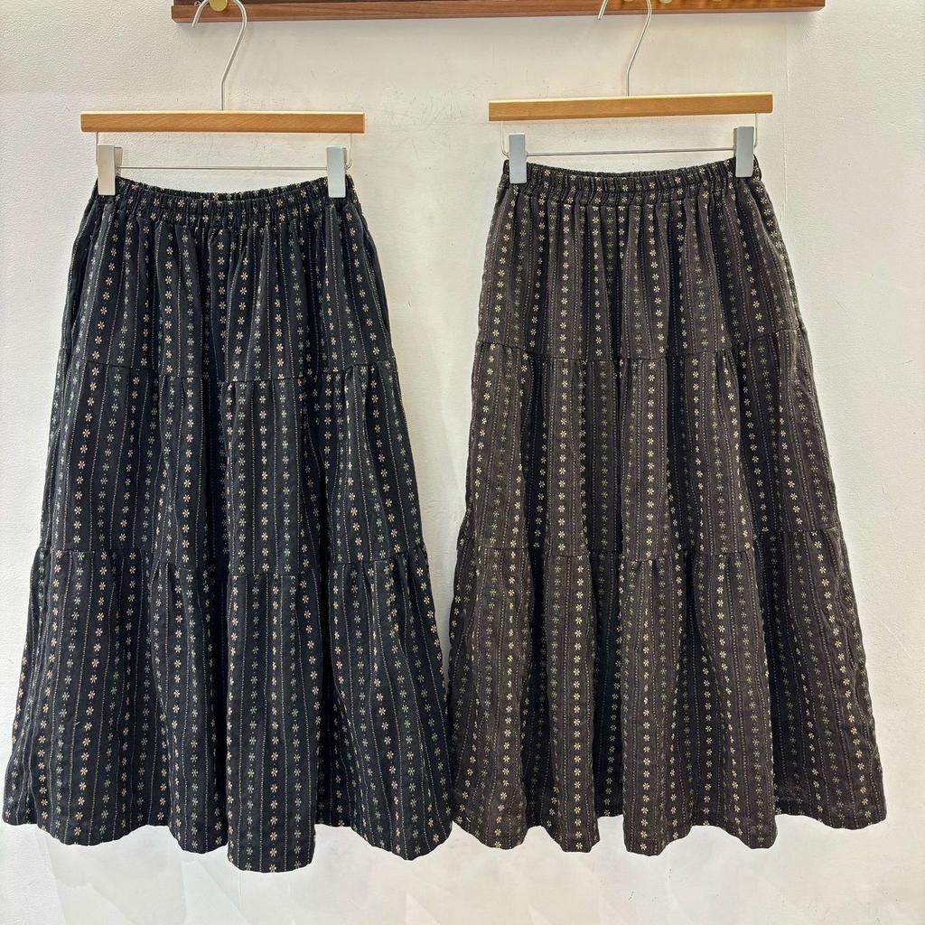 Wei Qi Women's Retro Embroidered Loose Midi Skirt