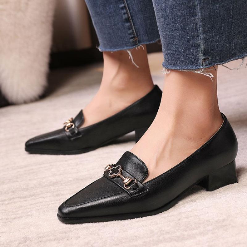 New women's fashion single shoes pointed casual black medium heel large size shoes square heel comfortable foot cover one pedal leather shoes